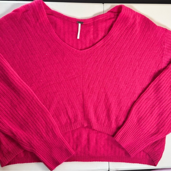 Free People Pink Ribbed Knit Cropped V-Neck Sweater Size L - Picture 5 of 5